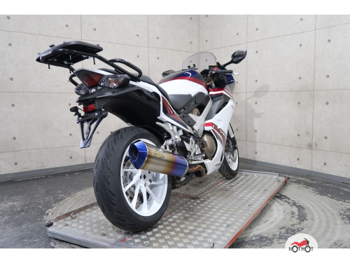 Мотоцикл HONDA VFR 800 2020, Белый фото 4