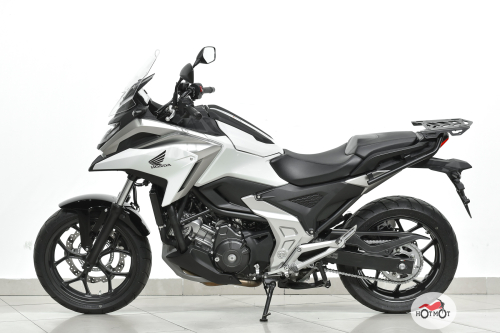 Мотоцикл HONDA NC 750X 2023, белый фото 4