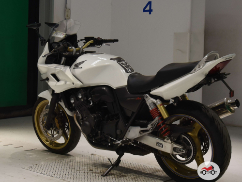 Мотоцикл HONDA CB 400 Super Four 2011, белый фото 6