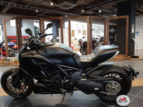 Мотоцикл DUCATI Diavel 2015, черный