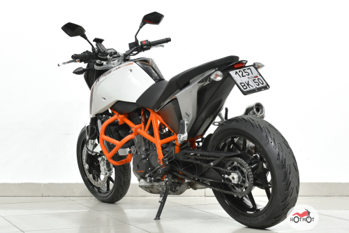 Мотоцикл KTM 690 Duke 2015, Белый фото 7