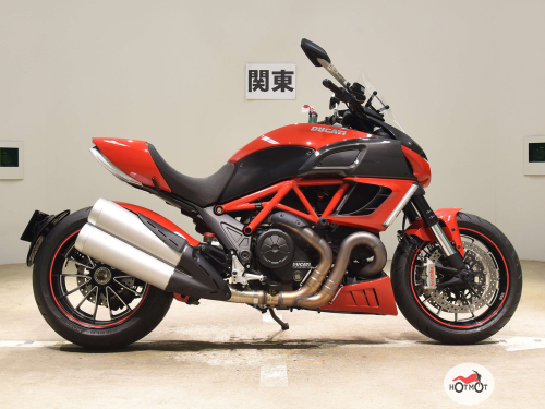 Мотоцикл DUCATI Diavel 2011, Красный фото 2