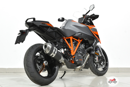 Мотоцикл KTM 1290 Super Duke GT 2023, Оранжевый фото 7