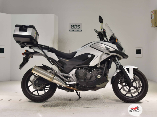 Мотоцикл HONDA NC 750X 2014, белый фото 2