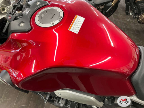 Мотоцикл HONDA CB 1000R 2021, Красный фото 4