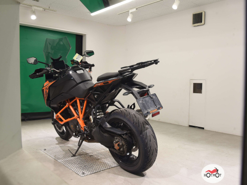 Мотоцикл KTM 1290 Super Duke GT 2019, Черный фото 6