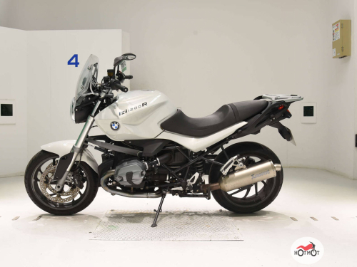 Мотоцикл BMW R 1200 R  2011, белый