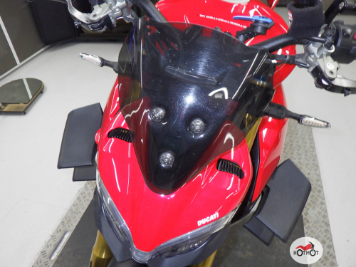 Мотоцикл DUCATI Streetfighter V4 2021, Красный фото 13
