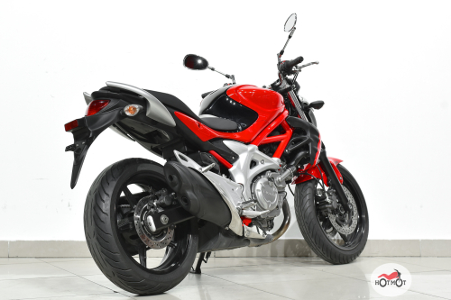 Мотоцикл SUZUKI GLADIUS 400 2011, Красный фото 7
