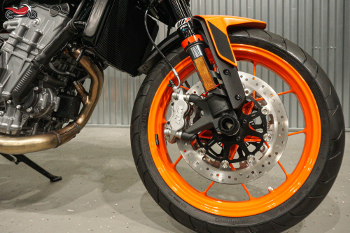 Мотоцикл KTM 890 Duke GP 2022, ЧЕРНЫЙ фото 8