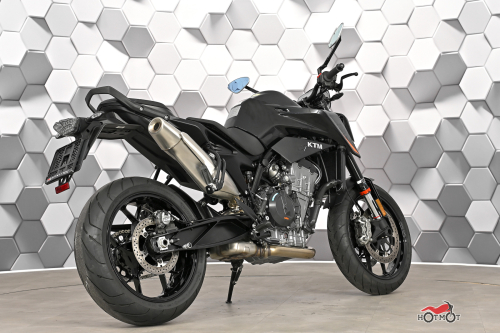 Мотоцикл KTM 890 Duke 2022, черный фото 7