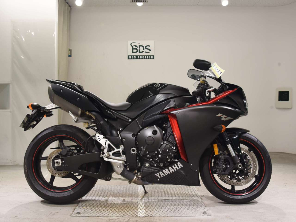 Yamaha r1 2009 Black