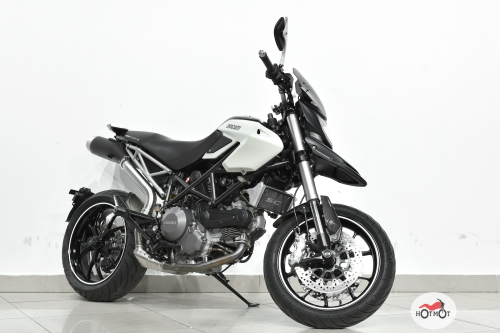 Мотоцикл DUCATI HyperMotard796 2010, белый