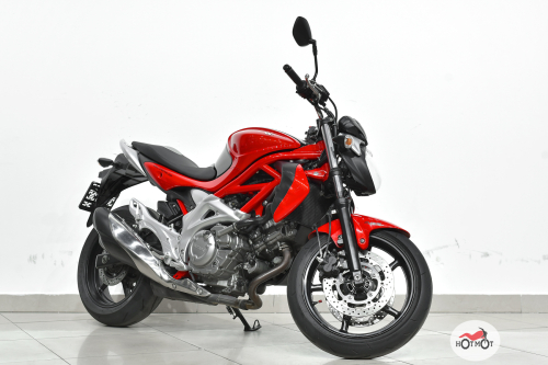 Мотоцикл SUZUKI SFV 400 Gladius 2010, Красный