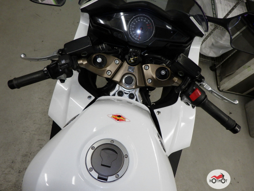 Мотоцикл HONDA VFR 800 2015, БЕЛЫЙ фото 9