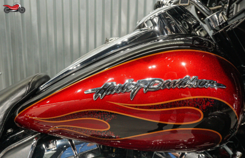 Мотоцикл Harley-Davidson CVO 2011, КРАСНЫЙ фото 12