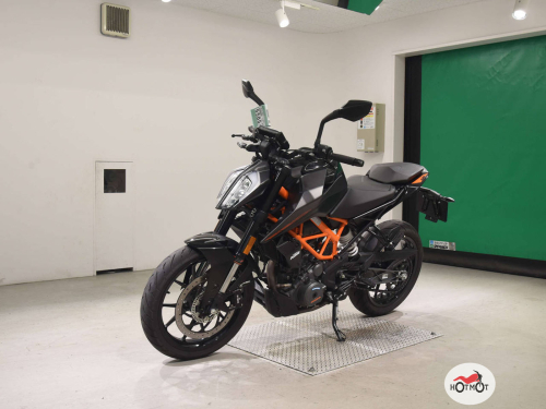 Мотоцикл KTM 390 Duke 2023, черный фото 4