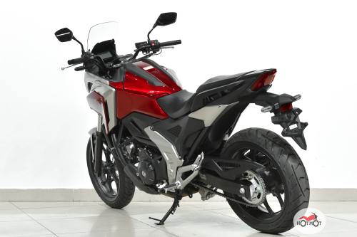 Мотоцикл HONDA NC 750X 2023, Красный фото 8