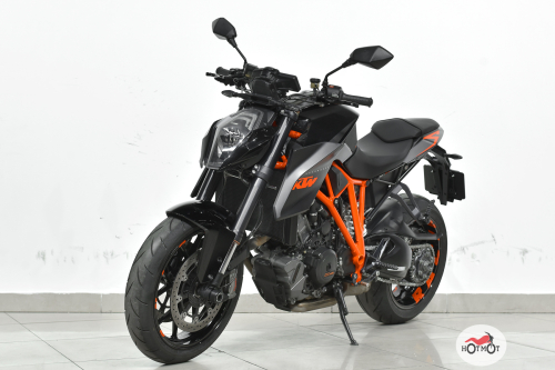 Мотоцикл KTM 1290 Super Duke R 2016, черный фото 2