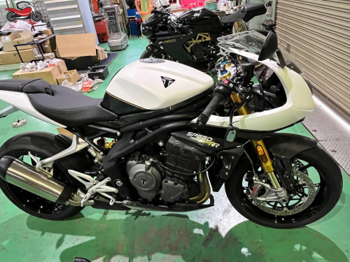 Мотоцикл Triumph Speed Triple 2023, БЕЛЫЙ