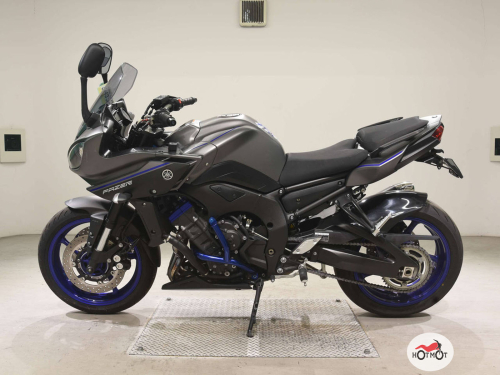 Мотоцикл YAMAHA FZ8 2013, серый