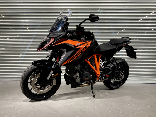 Мотоцикл KTM 1290 Super Duke GT 2021, ЧЕРНЫЙ фото 3