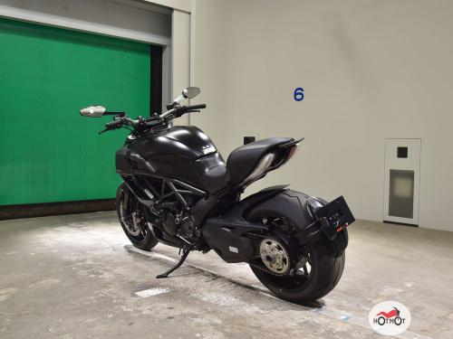 Мотоцикл DUCATI Diavel 2015, Черный фото 5