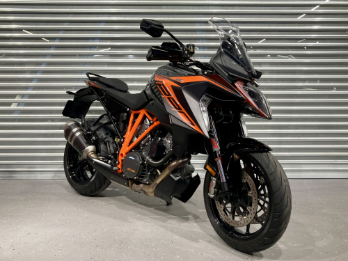 Мотоцикл KTM 1290 Super Duke GT 2021, ЧЕРНЫЙ фото 4