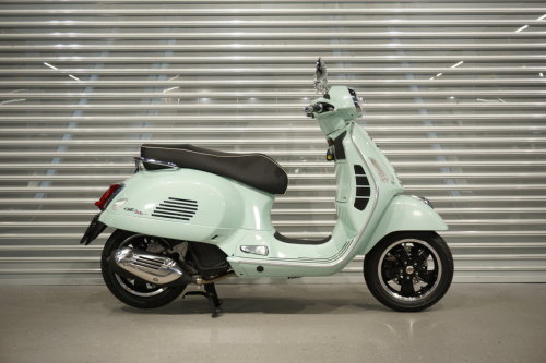 Скутер VESPA GTS 150 2023, ЗЕЛЕНЫЙ