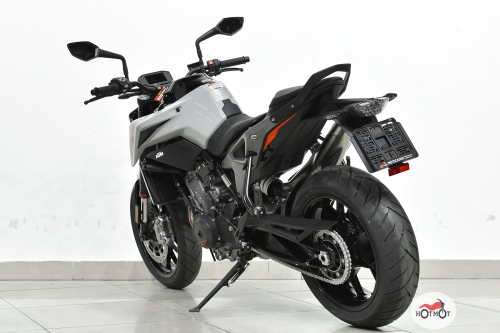 Мотоцикл KTM 790 Duke 2023, Белый фото 8