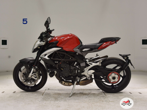 Мотоцикл MV AGUSTA Brutale 800 2016, Красный