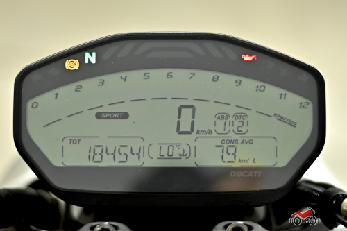 Мотоцикл DUCATI Monster 821 2014, Белый фото 9