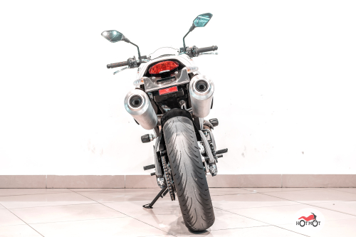 Мотоцикл DUCATI Monster 696 2011, БЕЛЫЙ фото 6