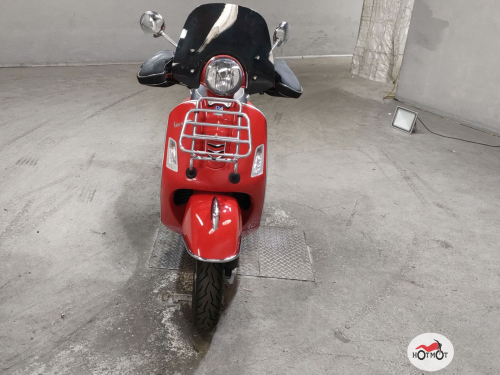 Скутер VESPA GTS Super 300 2018, Красный фото 3