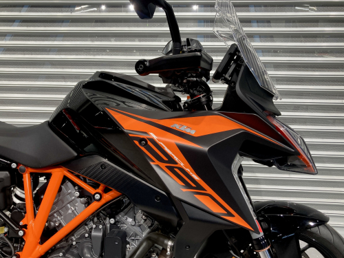 Мотоцикл KTM 1290 Super Duke GT 2021, ЧЕРНЫЙ фото 8