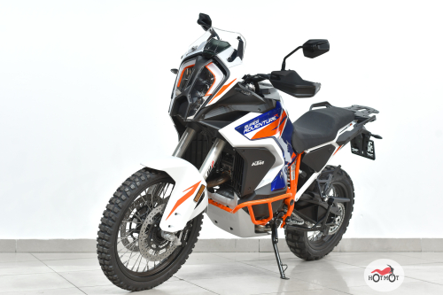Мотоцикл KTM 1290 Super Adventure R 2022, Белый фото 2