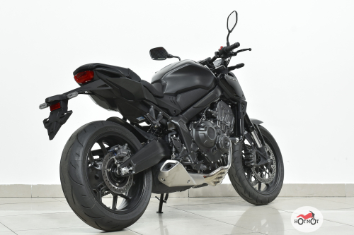 Мотоцикл HONDA CB 650R 2023, Черный фото 7