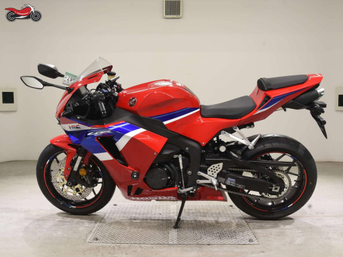 Мотоцикл HONDA CBR 600RR 2024, БЕЛЫЙ фото 2
