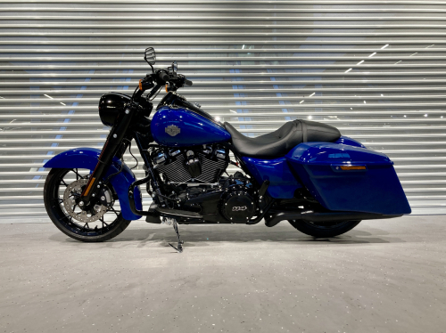 Мотоцикл Harley-Davidson Road King 2023, БЕЛЫЙ, СИНИЙ фото 2