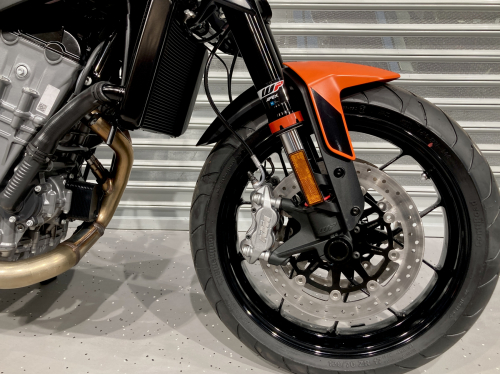 Мотоцикл KTM 890 Duke 2022, ЧЕРНЫЙ фото 7