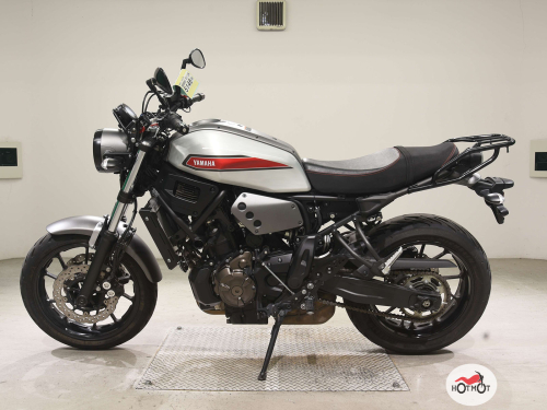 Мотоцикл YAMAHA XSR700 2021, серый