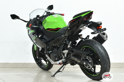 Мотоцикл KAWASAKI Ninja 400-2 2022, Зеленый фото 8