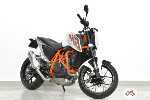 Мотоцикл KTM 690 Duke 2015, Белый