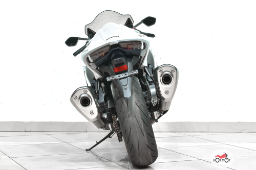 Мотоцикл SUZUKI GSX 1300 R Hayabusa 2022, БЕЛЫЙ фото 6