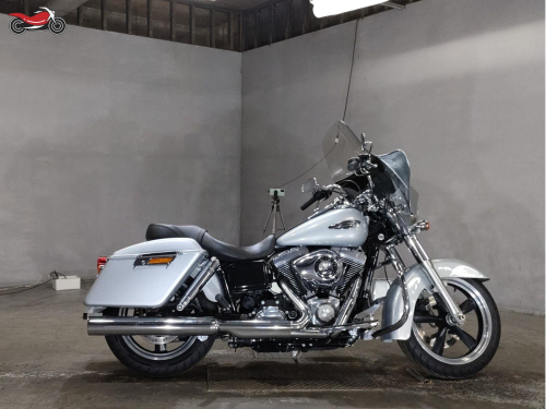 Мотоцикл Harley-Davidson Dyna Switchback 2012, СЕРЕБРИСТЫЙ