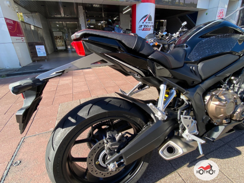 Мотоцикл HONDA CBR 650R 2022, Черный фото 9