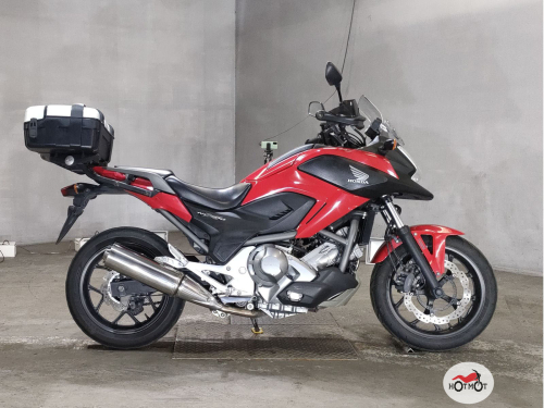 Мотоцикл HONDA NC 700X 2012, Красный фото 2