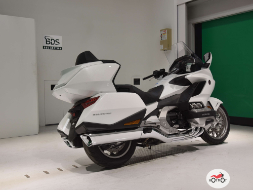 Мотоцикл HONDA GL 1800 2019, белый фото 5