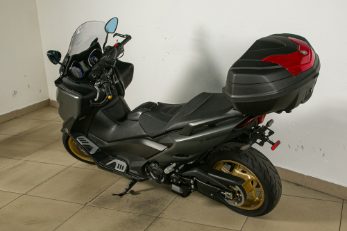 Скутер YAMAHA TMAX 2020, серый фото 2