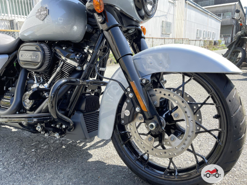 Мотоцикл HARLEY-DAVIDSON Street Glide Special 2023, серый фото 9